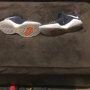 Nike 13 running shoes